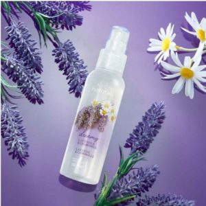 Avon Naturals Spritz